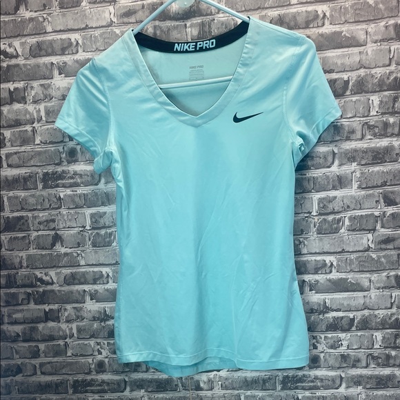 Nike Tops - Nike Pro Women's Aqua Short Sleeve‎ Tee